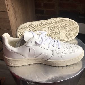 V-10 EXTRA WHITE Veja Sneakers